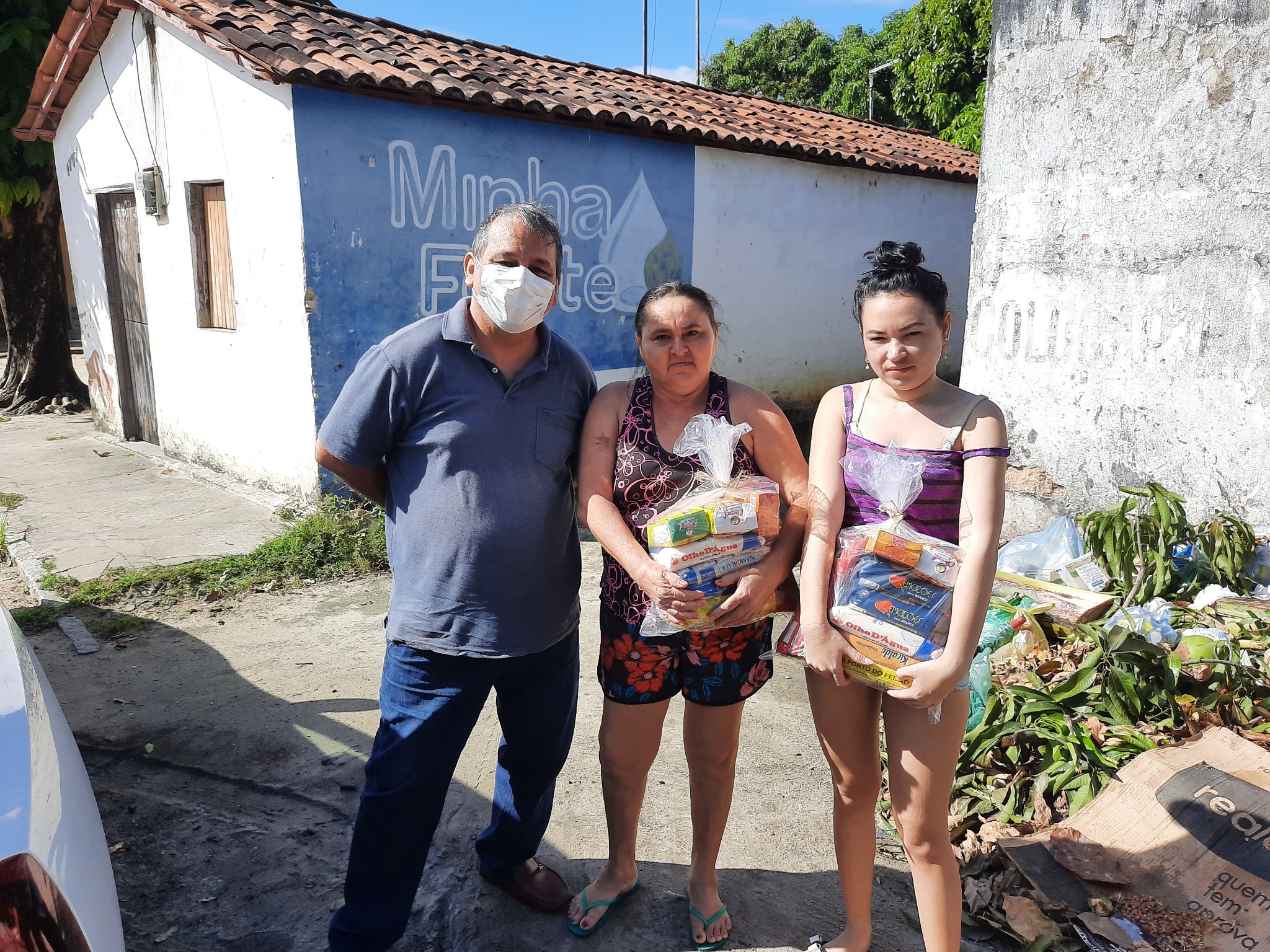 Entrega comunitária de alimentos em 2020